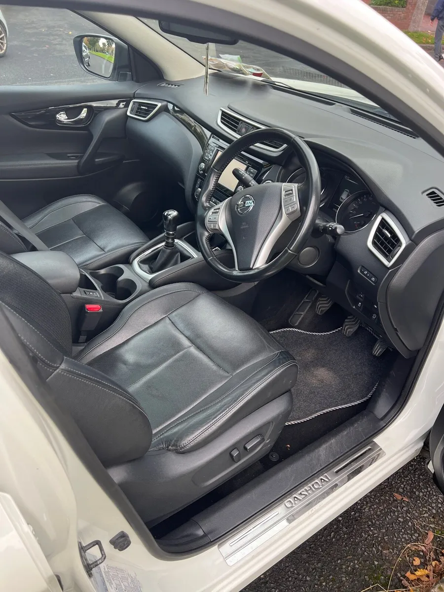 Car - Image 3
