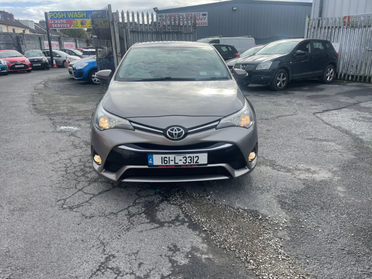 Toyota Avensis 2016 top spec  €8950 - Image 3