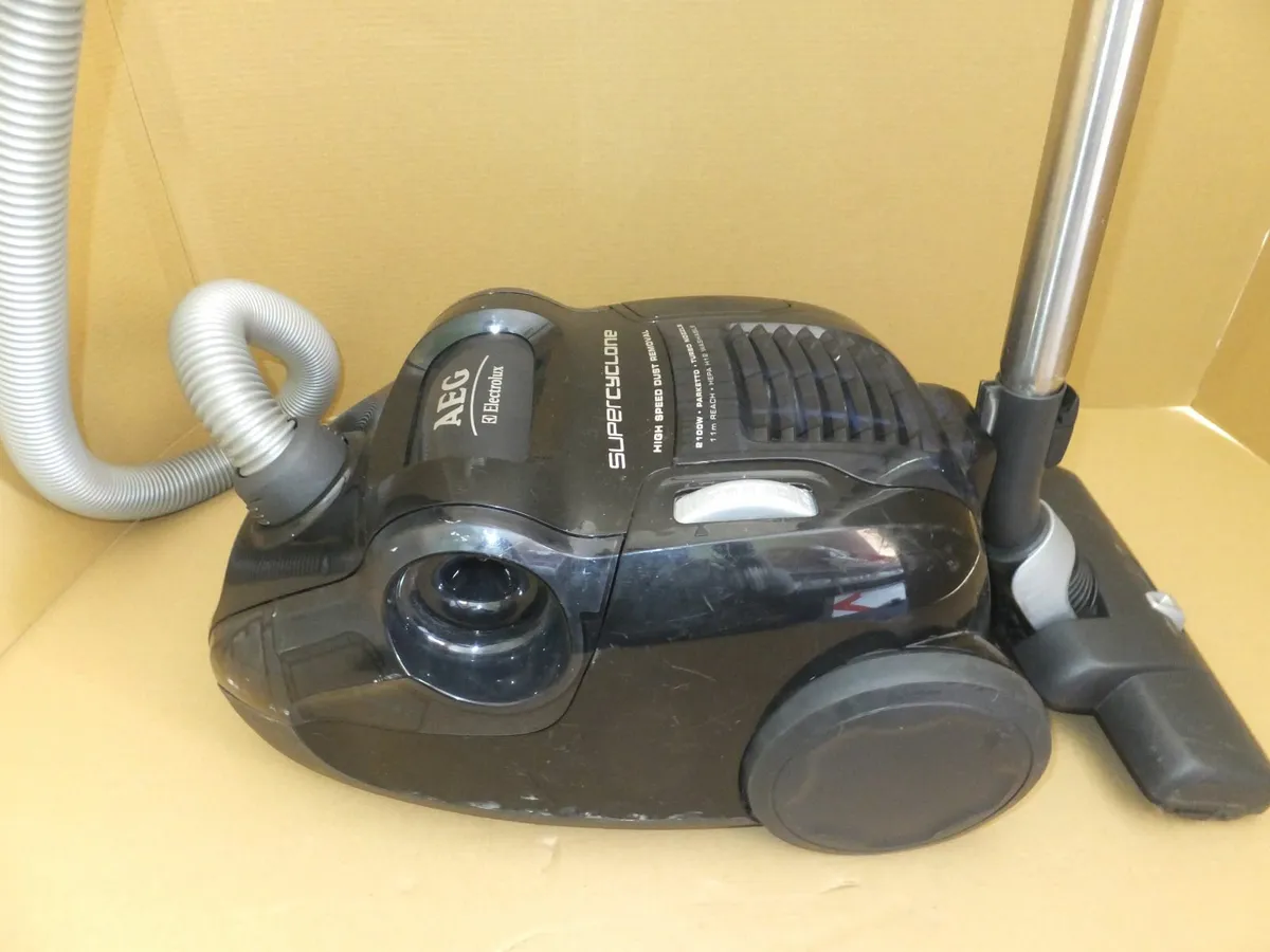 ELECTROLUX vacuum cleaner. - Image 4