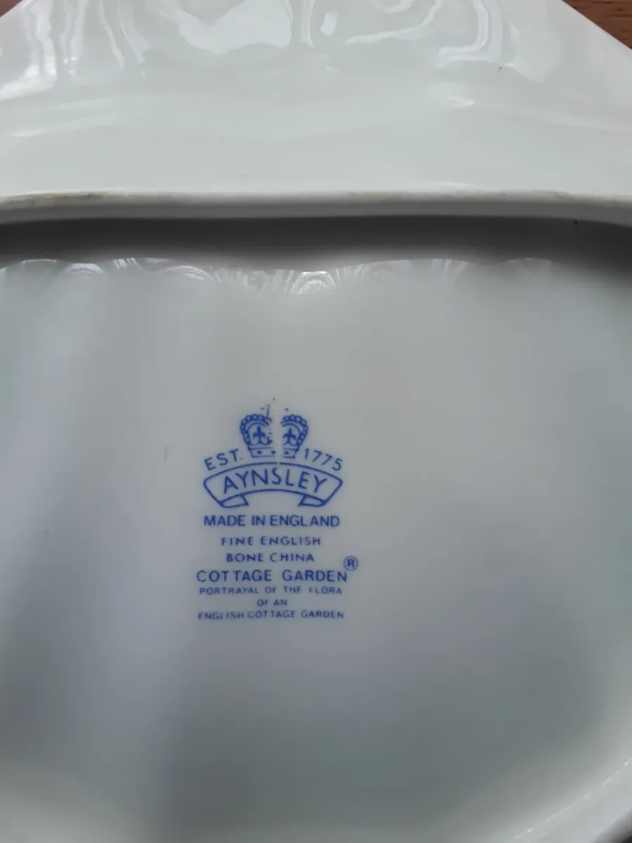 Aynsley collectible dish cottage garden - Image 3