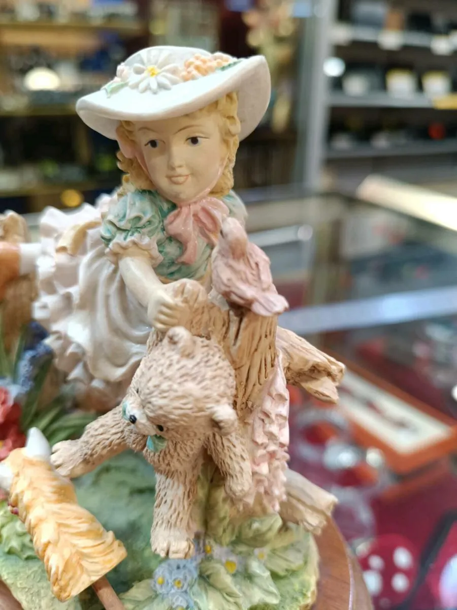 " Fiona" 1992 Leonardo's Collection , Figurine - Image 3
