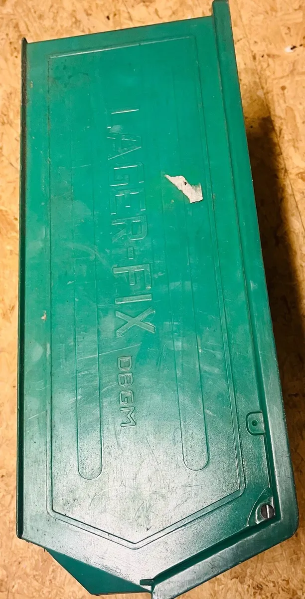 Hard plastic tools box - Image 2