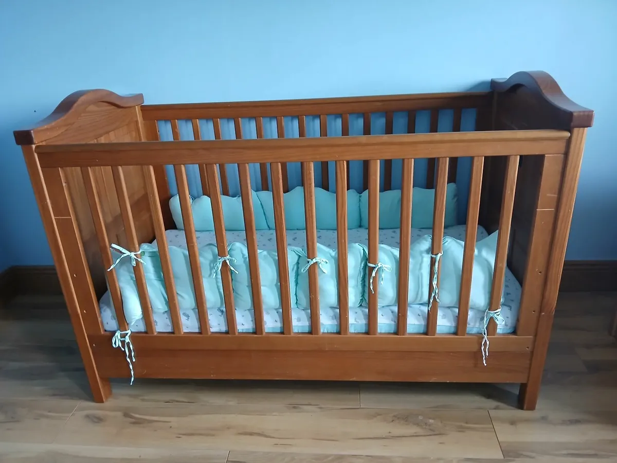 Cot - Image 1