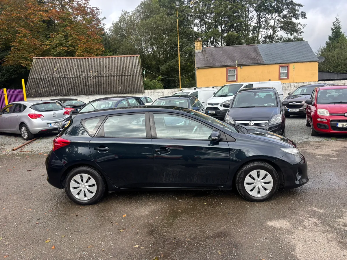 Lovely Toyota Auris New NCT Tax Warranty - Image 3