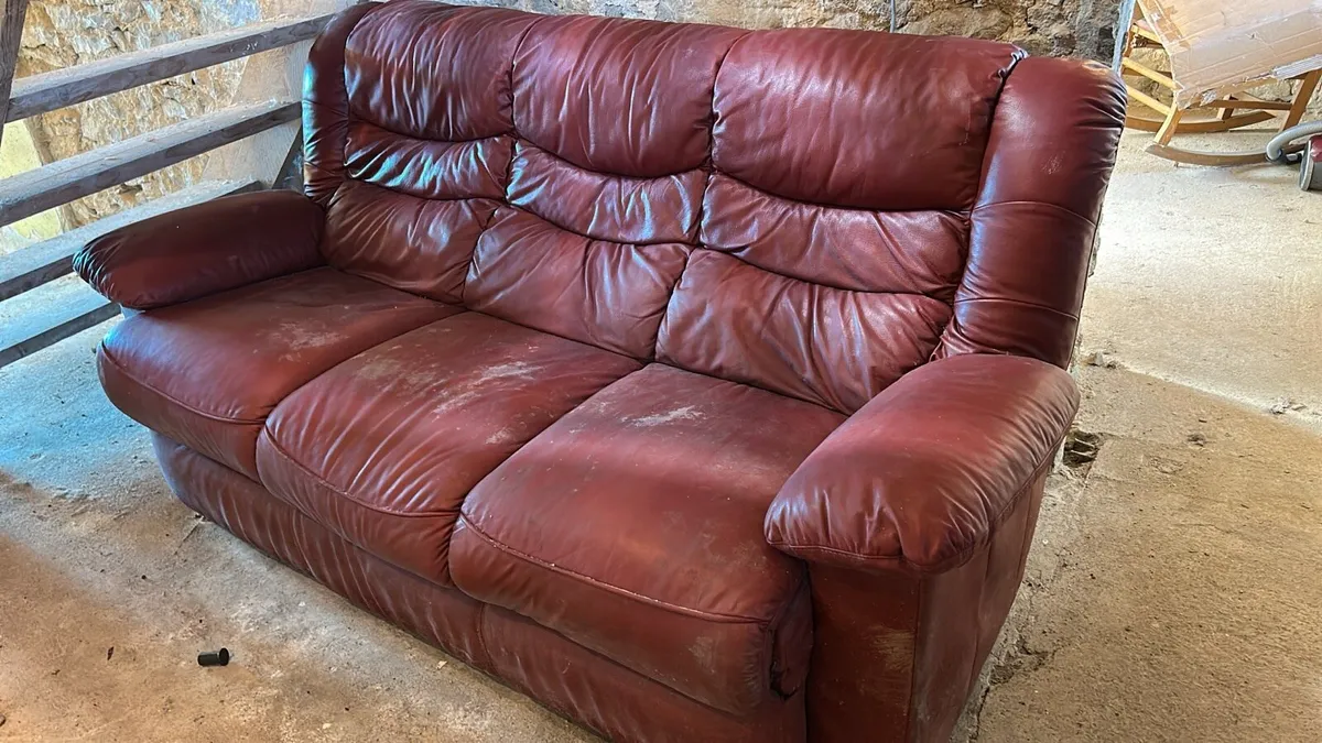 3 + 1 +1 leather sofa set - Image 1