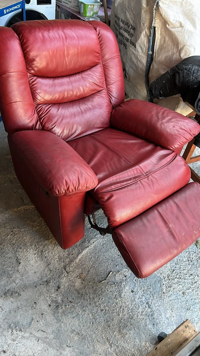 3 + 1 +1 leather sofa set - Image 2