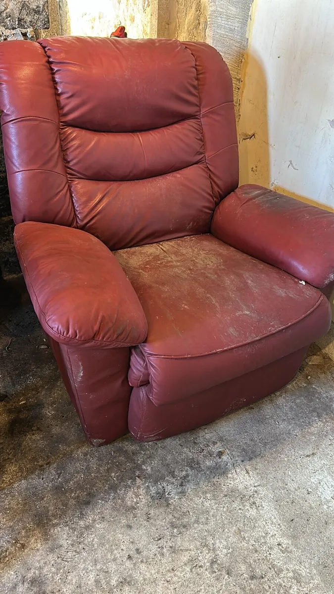 3 + 1 +1 leather sofa set - Image 4