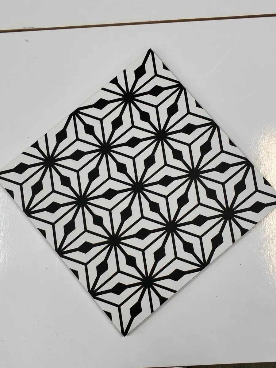 B&W patterned 30x30 tile        6.5m2 in stock