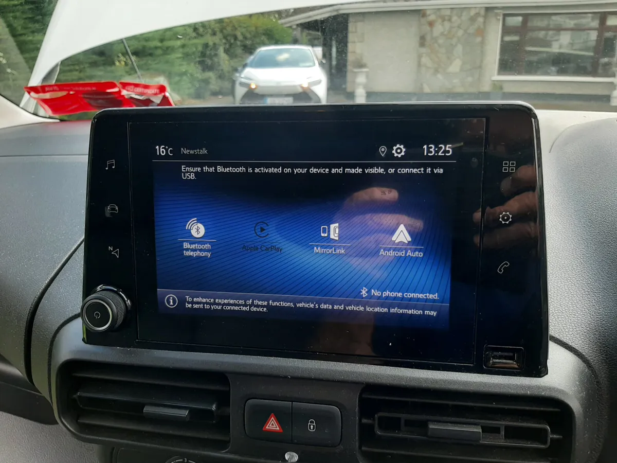 Toyota Proace 2021 GX 1 owner - Image 4