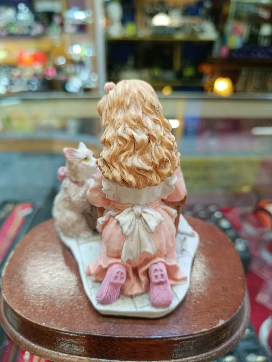 Leonardo's Collection Figurine "Making Friends" - Image 3