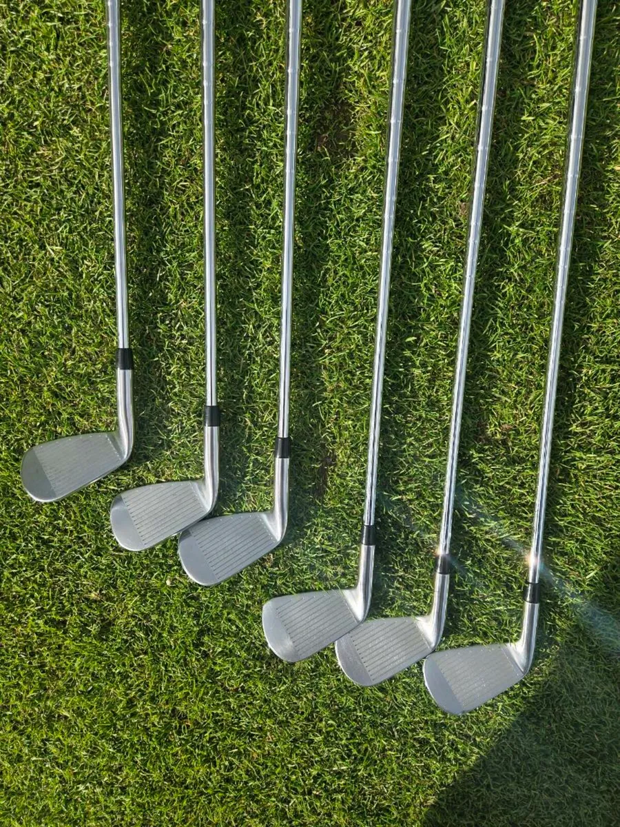 Titleist 620 Cb/Mb Iron Combo Set (4months old) - Image 2