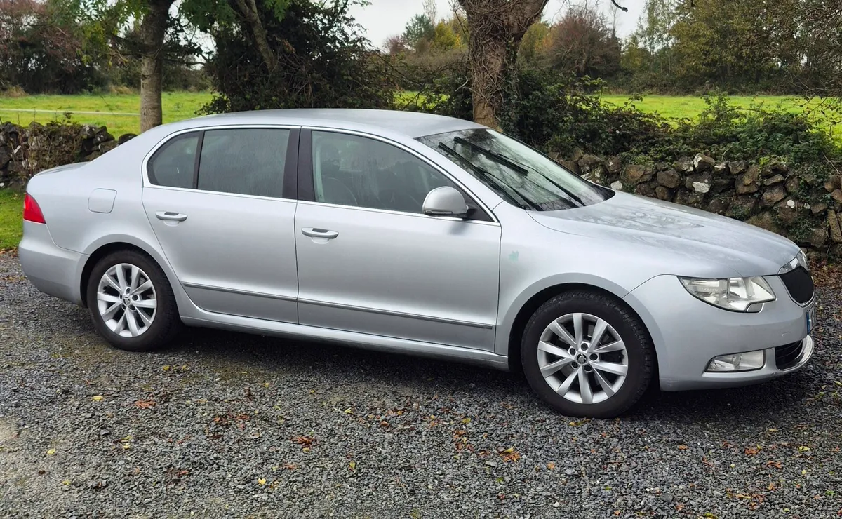 Skoda Superb - Image 1