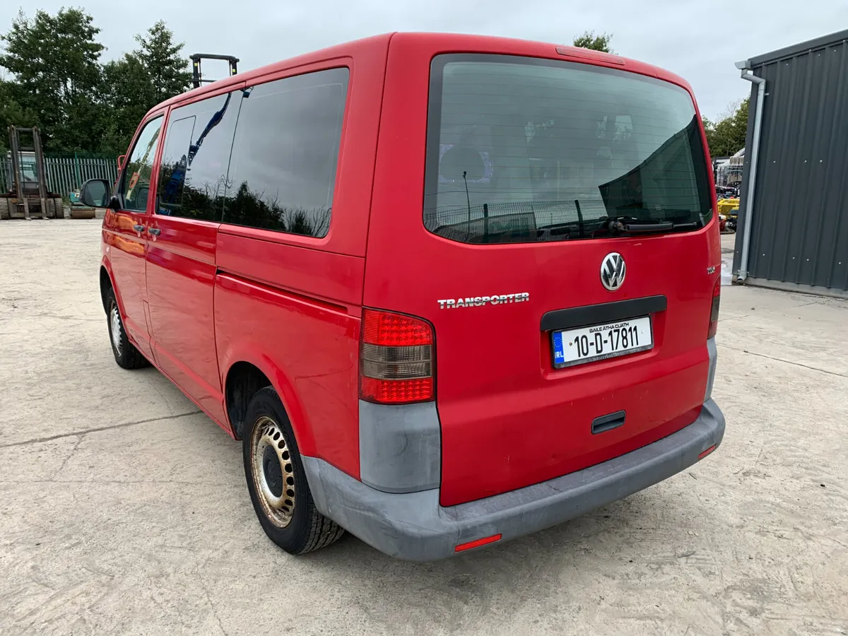 BID ONLINE NOW - 2010 VOLKSWAGEN SHUTTLE CREW CAB - Image 3