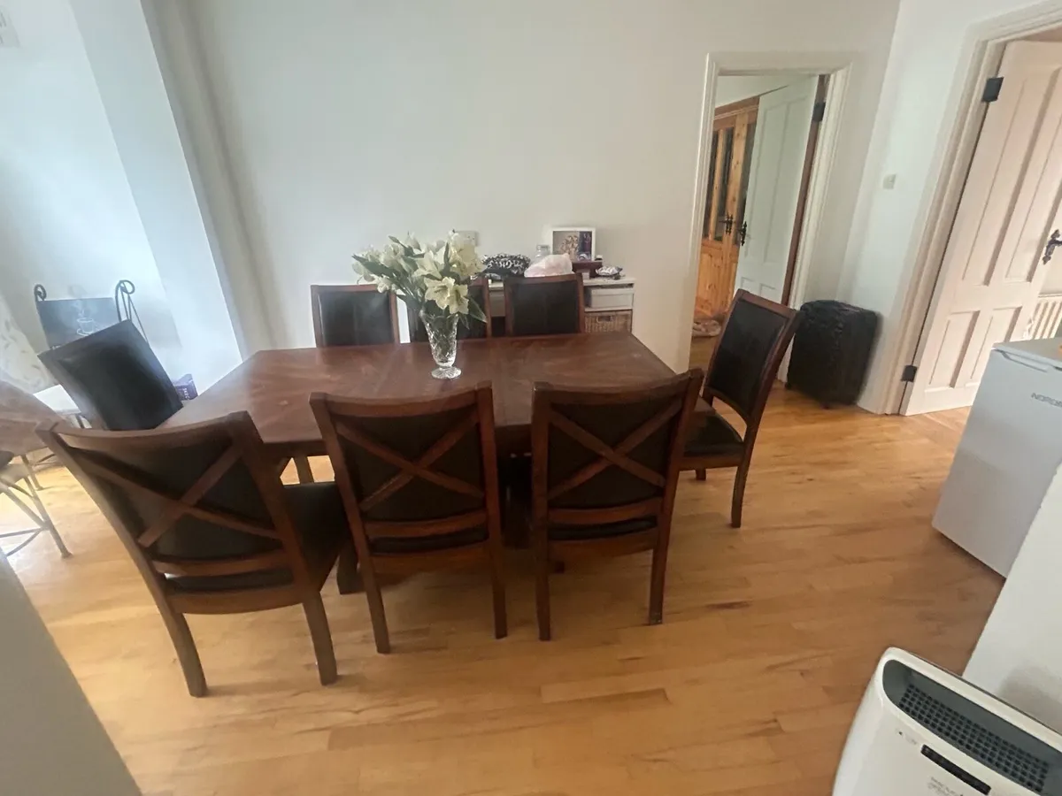 8 seater dining table - Image 4