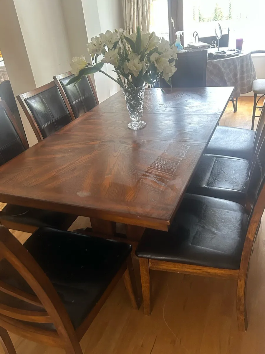 8 seater dining table - Image 1