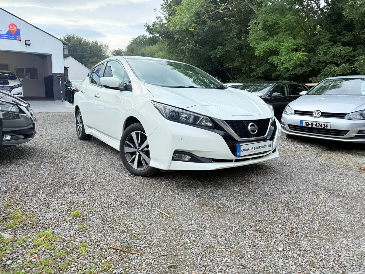 NISSAN LEAF 40KWH ACENTA (6.6KC) Hatchback - Image 2