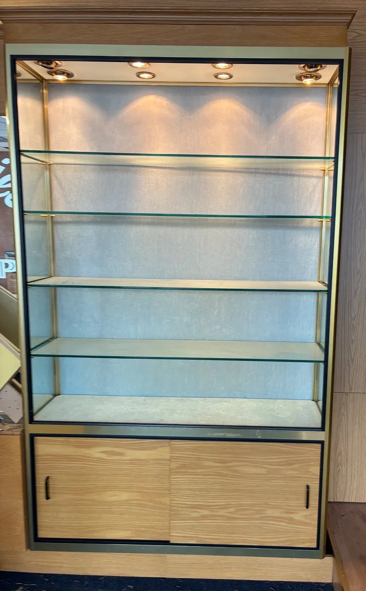 Display cabinet