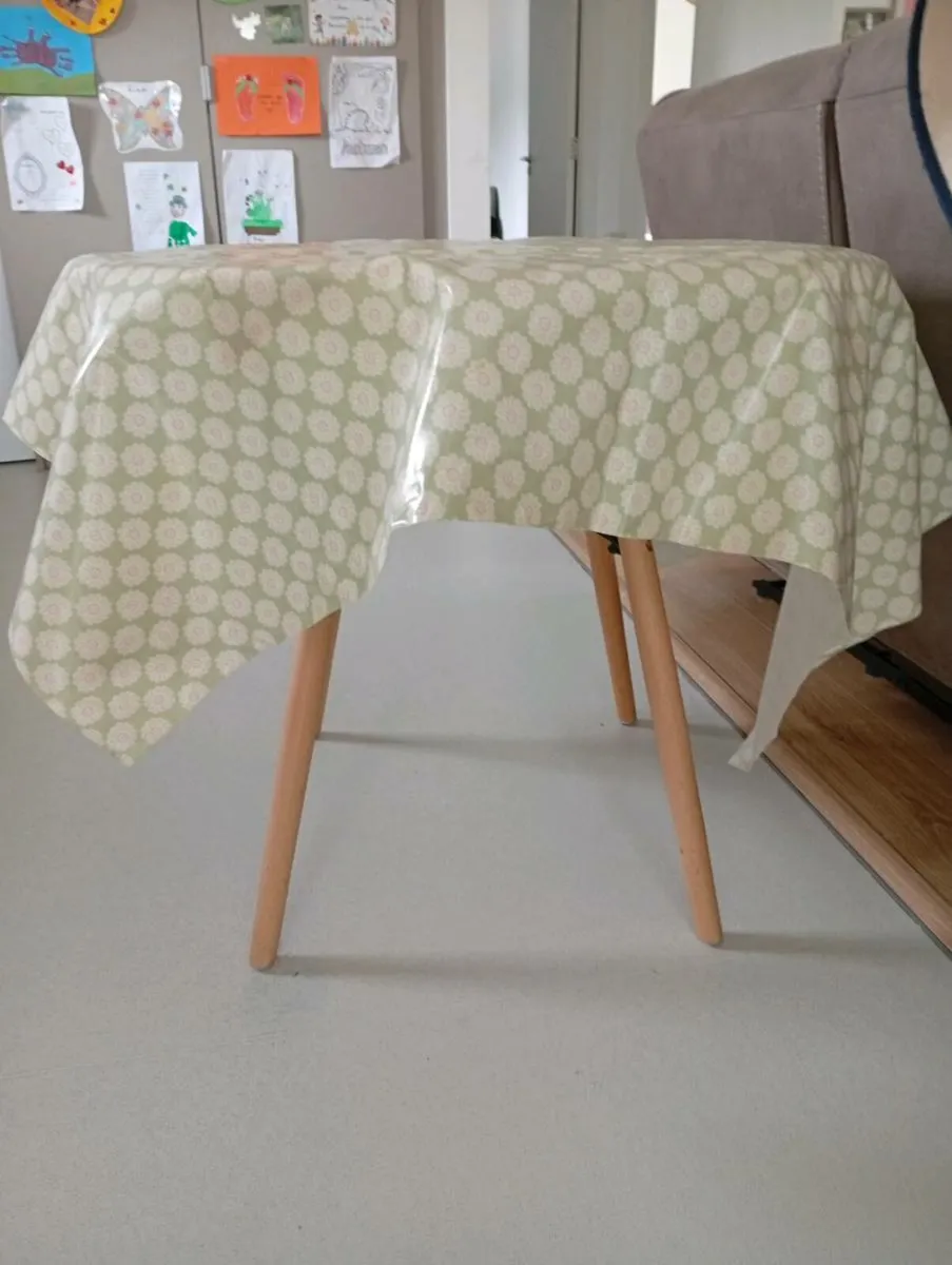 Round dining table - Image 3