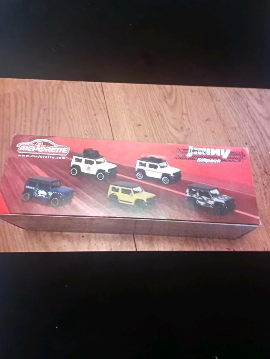SUZUKI JIMMY GIFT SET -OF 5 METAL MODELS - Image 3