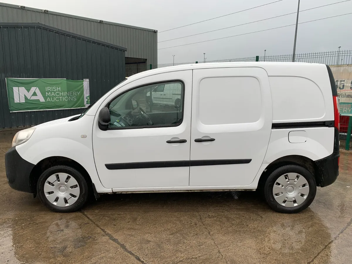 BID ONLINE NOW -  8 X 2019 RENAULT KANGOO VANS - Image 2