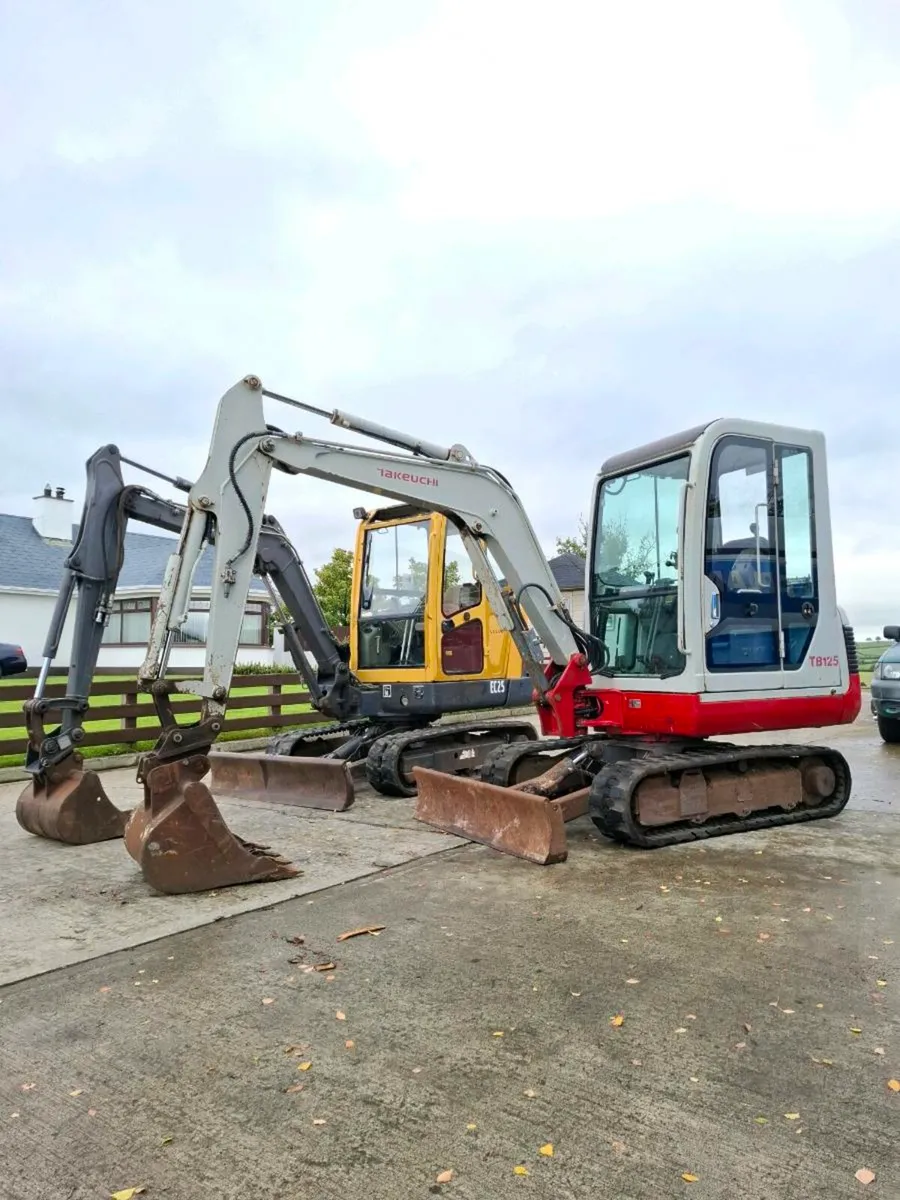 Selection of 3 ton diggers - Image 1