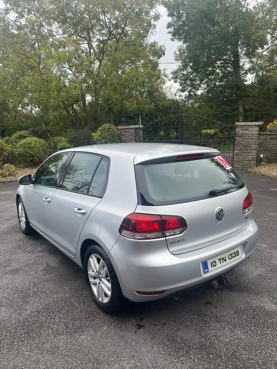 Volkswagen Golf - Image 4