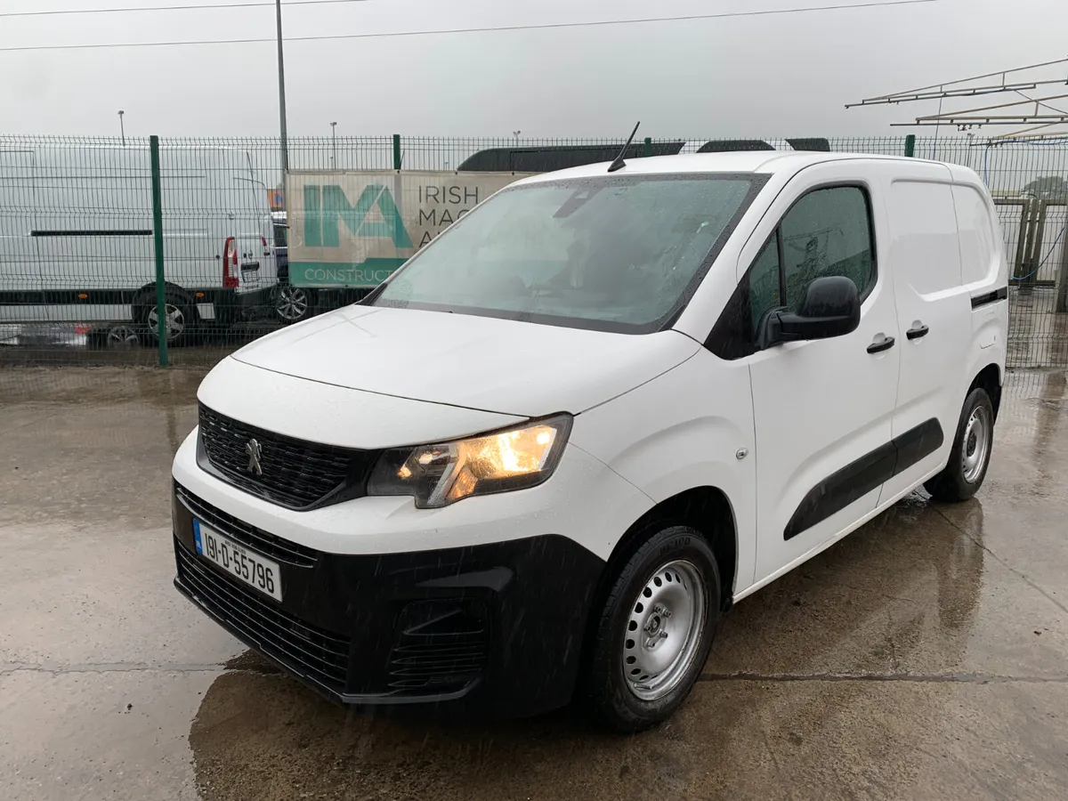 BID ONLINE NOW - 2019 PEUGEOT PARTNER HDI VAN - Image 1