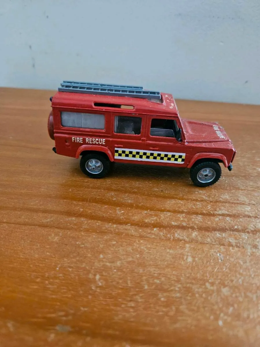 Corgi Solido Landrover - Image 3