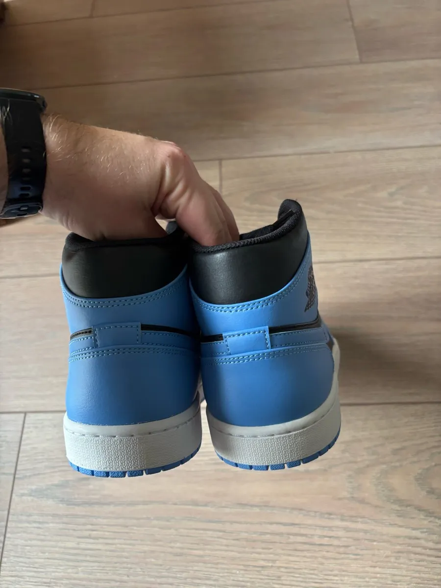 Jordan 1 Mid - Image 4