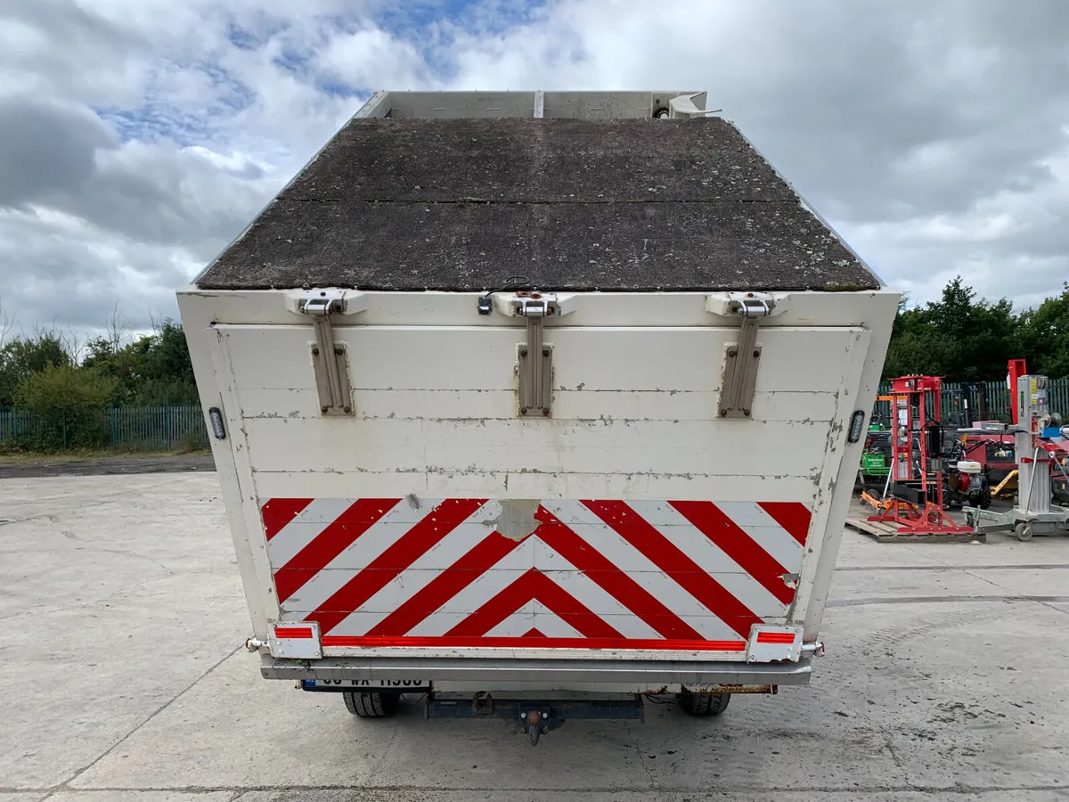 BID ONLINE NOW - 2008 MERCEDES SPRINETR TIPPER - Image 4
