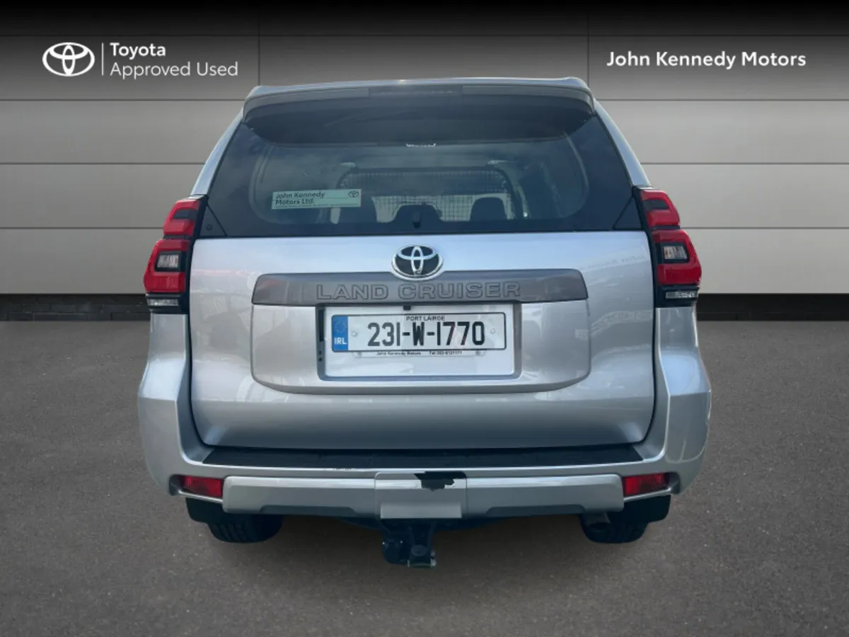 Toyota Land Cruiser LWB COMMERCIAL AUTO - Image 4