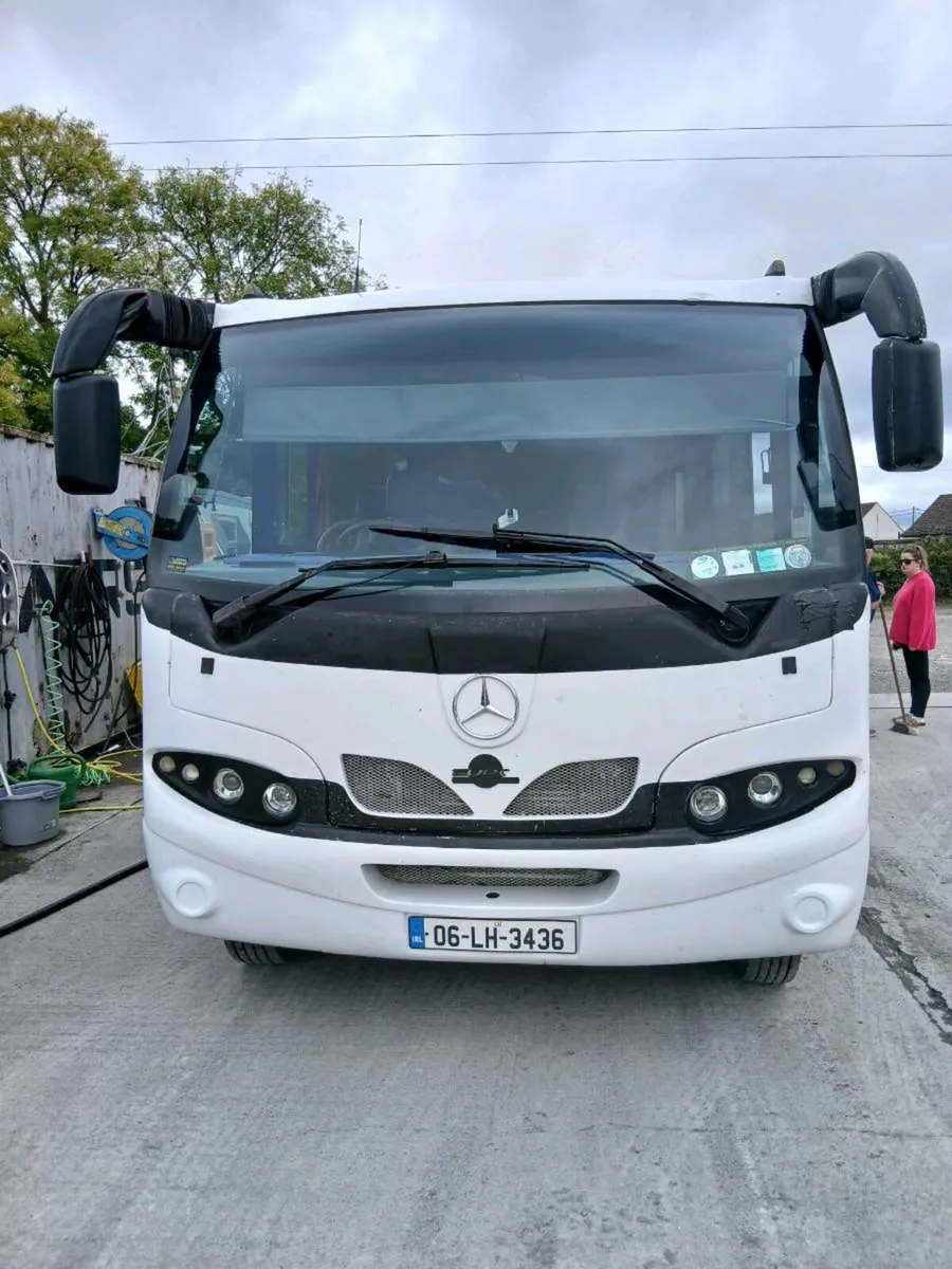 Mercedes Loxia - Image 1