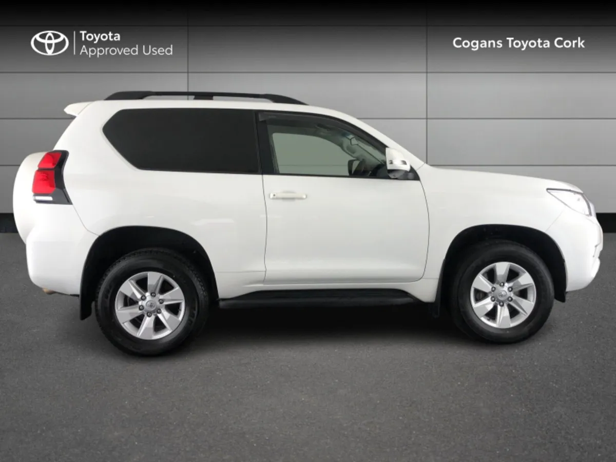 Toyota Land Cruiser SWB COMM - Image 3