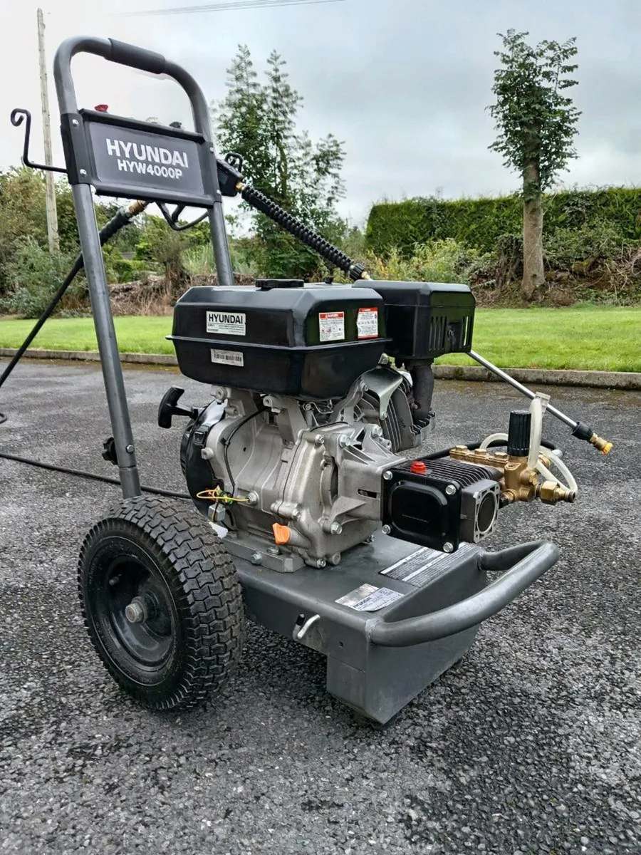 PETROL POWER WASHER-HYUNDAI 4000PSI 420CC - Image 1