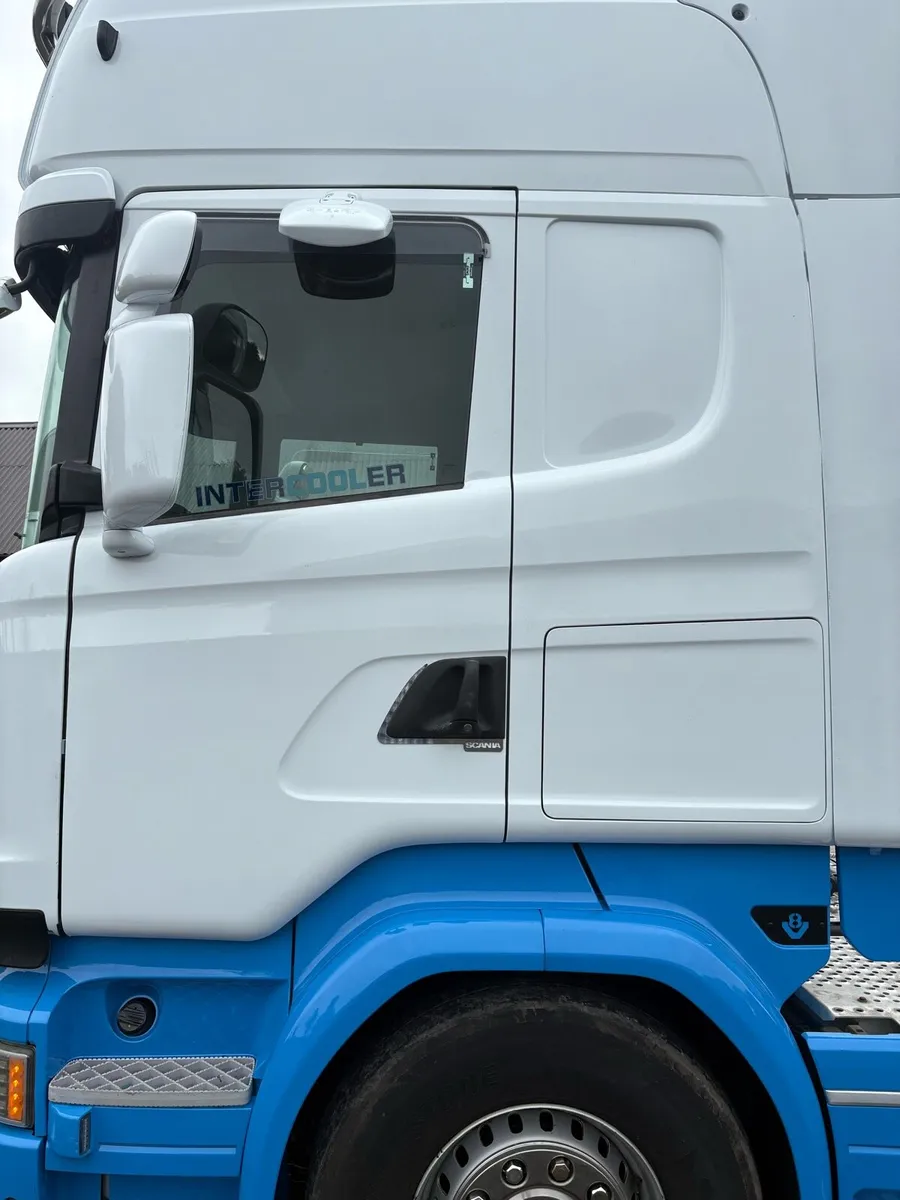 Scania R520 V8 - Image 4
