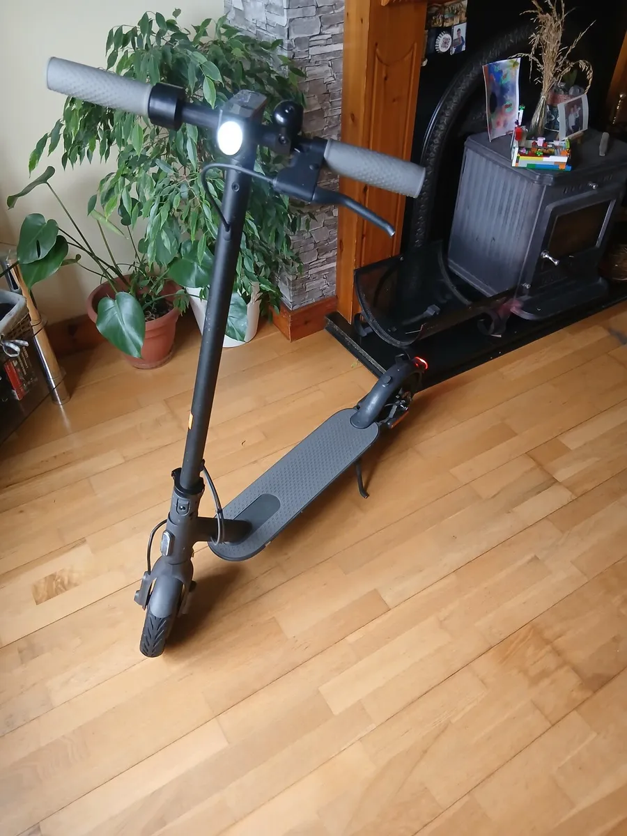 Electric scooter - Image 1