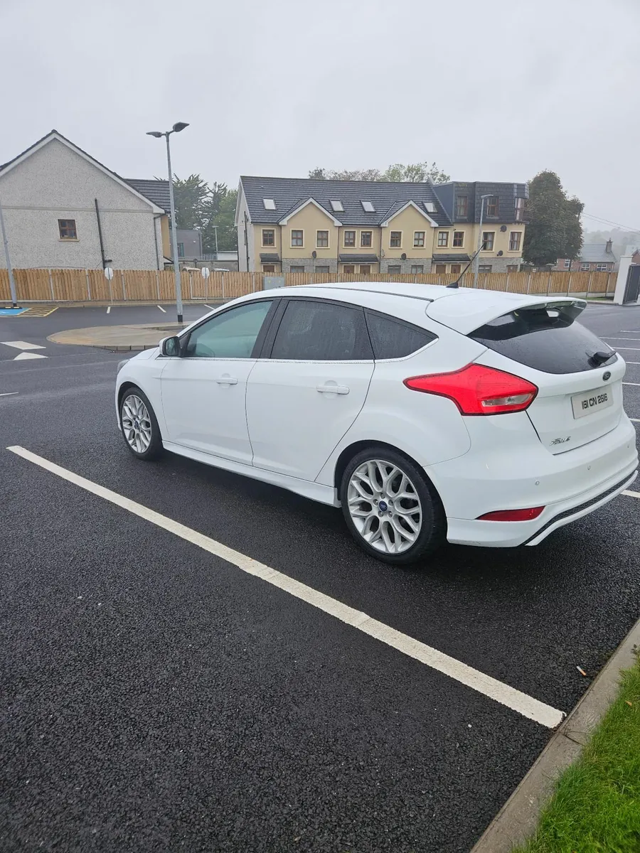 161 FORD FOCUS ZETEC S - Image 2