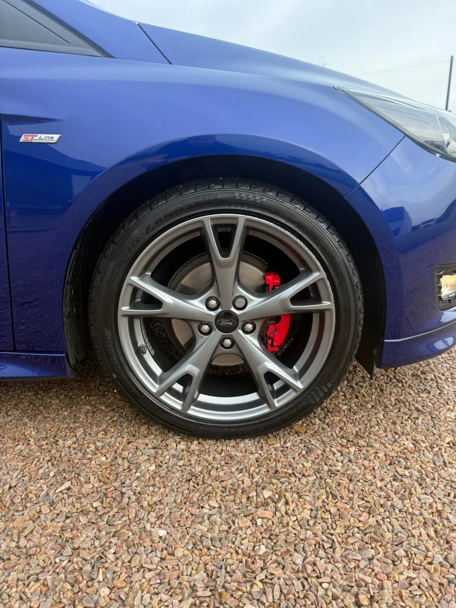 181 Ford Focus St Line X - Image 3