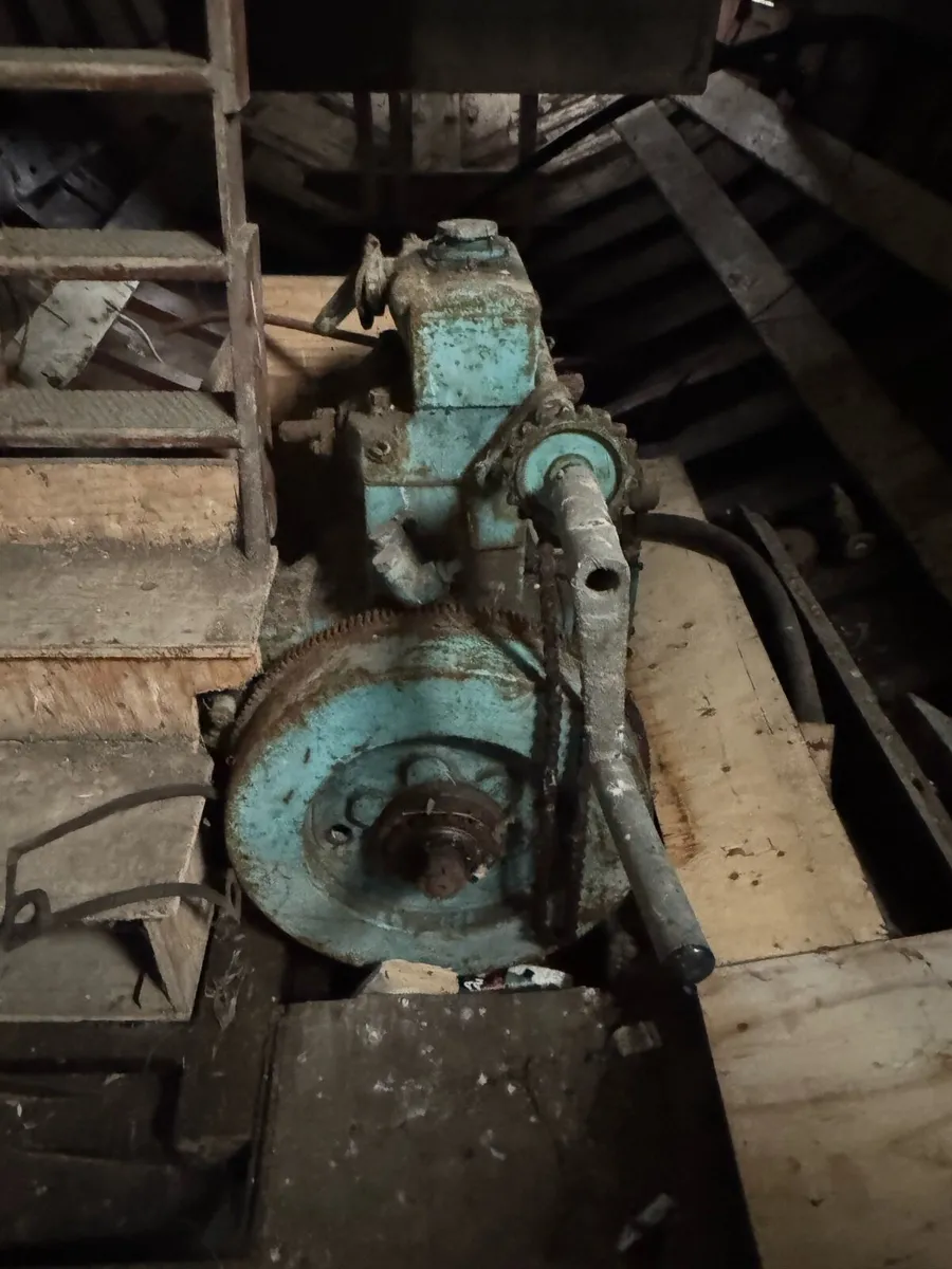 Boat in board engine - Image 3