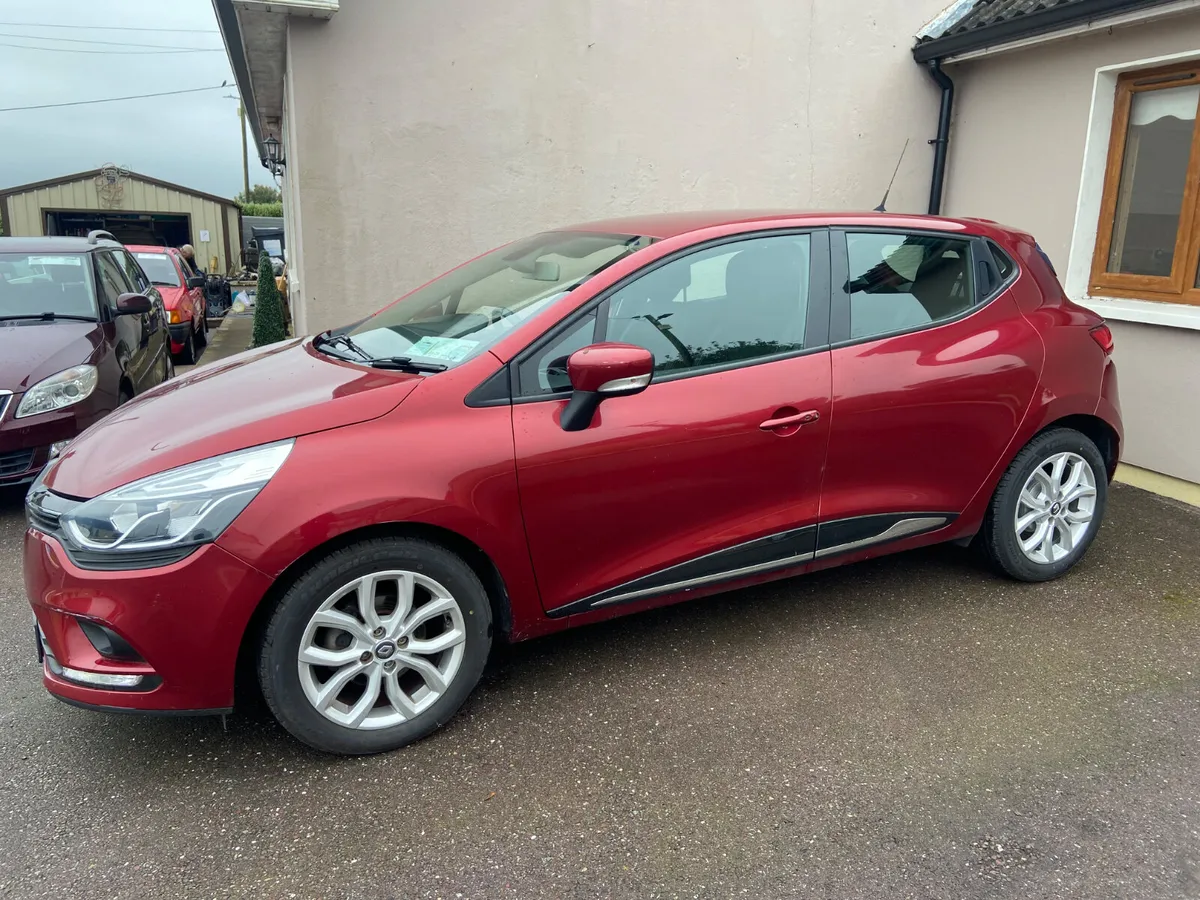 Renault Clio 2018 LOW MILEAGE - Image 4