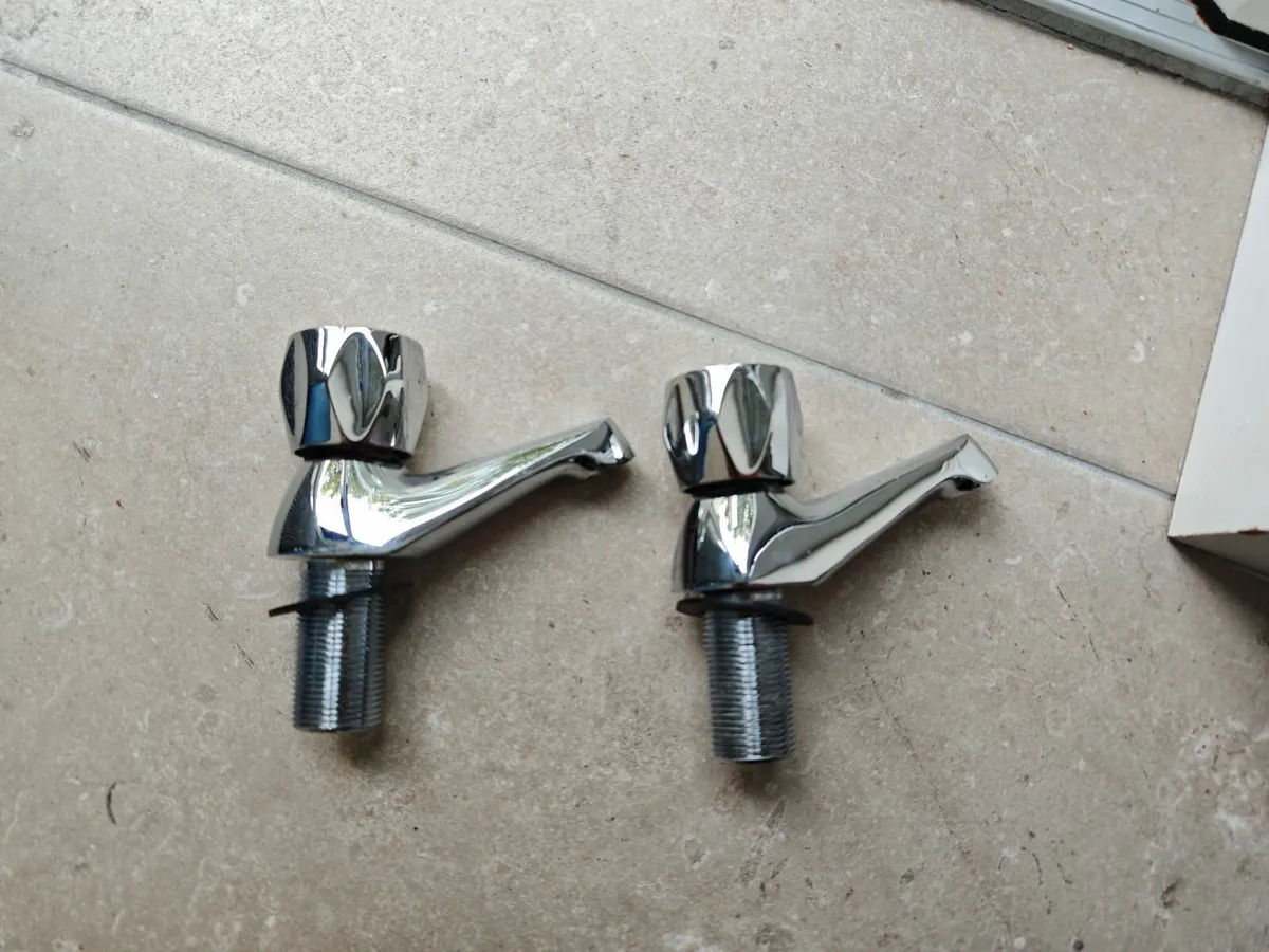 Bath taps - Image 4