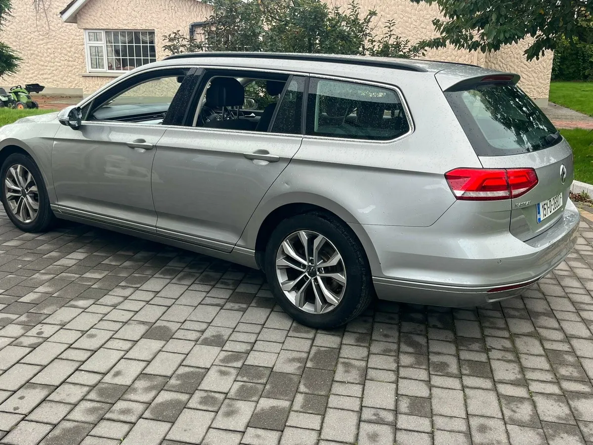 2015 Volkswagen Passat NO DAMAGE - Image 4