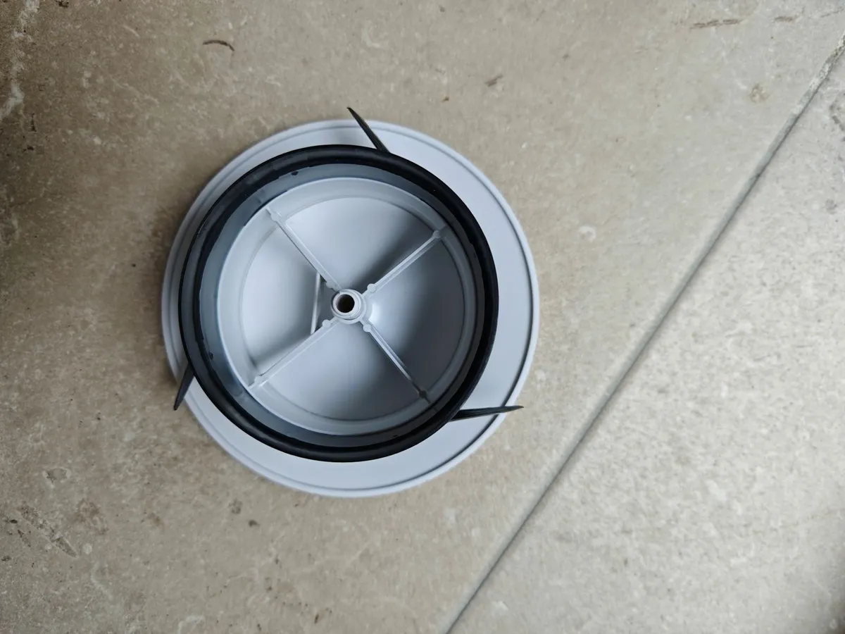 Bath air vent cover - Image 3