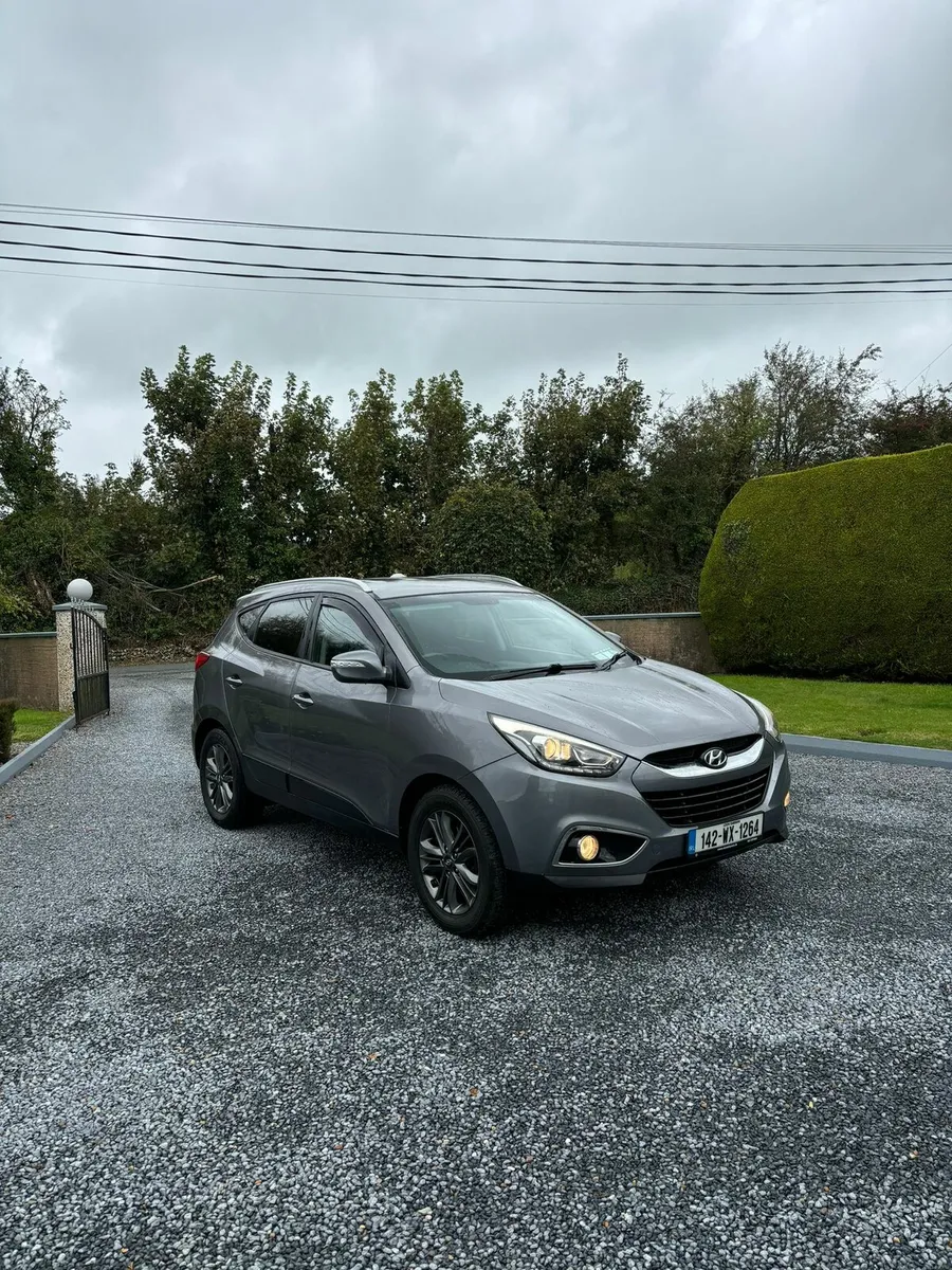 142 HYUNDAI ix35  New Nct LOW KMS - Image 2