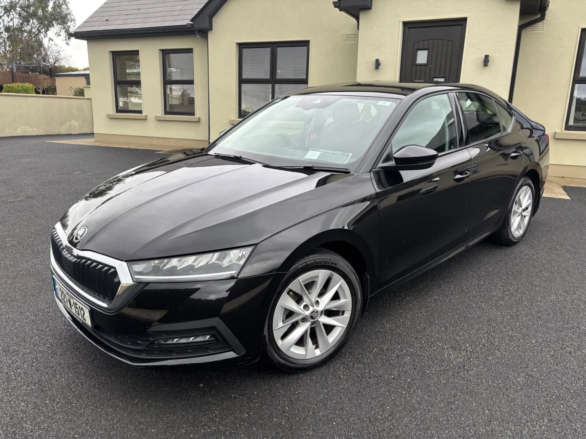 2022 (221)Skoda Octavia 2.0 Diesel 115hp Ambition - Image 2