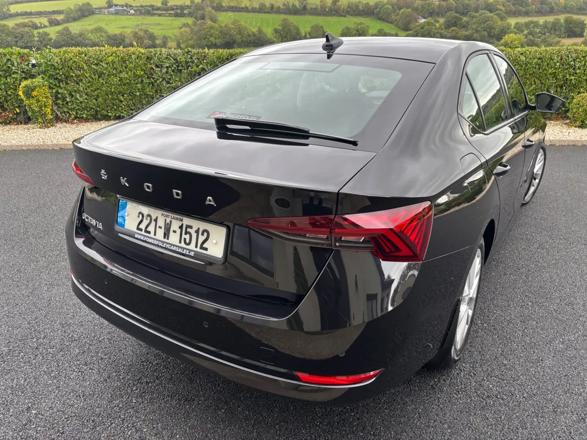 2022 (221)Skoda Octavia 2.0 Diesel 115hp Ambition - Image 3