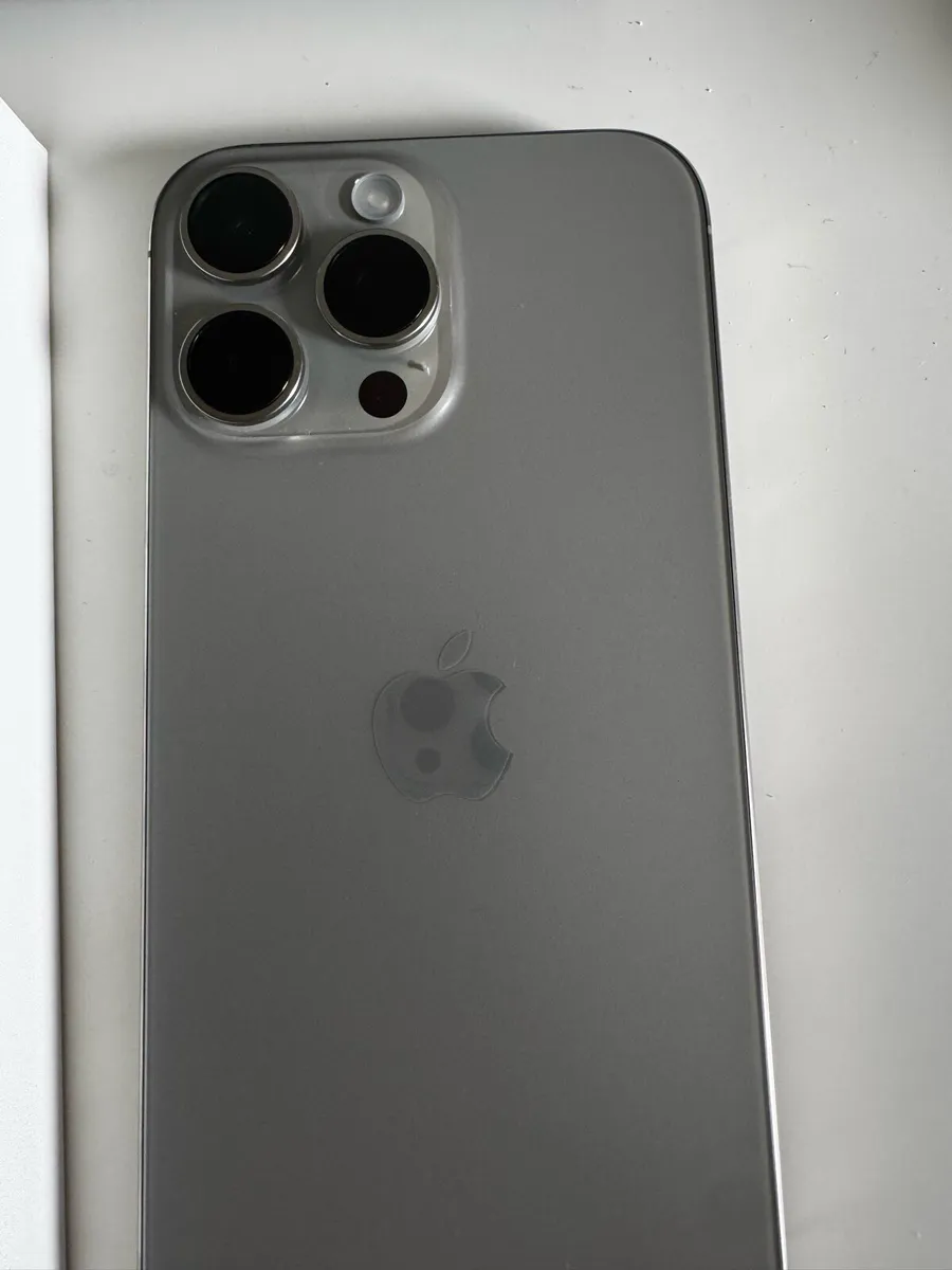 iPhone 16 Pro Max 256GB - Image 4