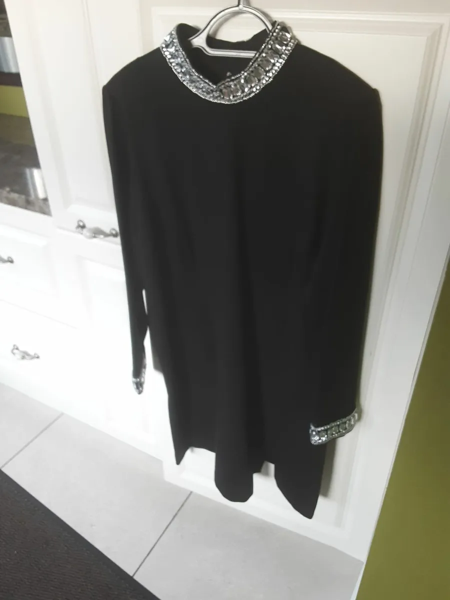 Ladies black detailed dress - Image 2