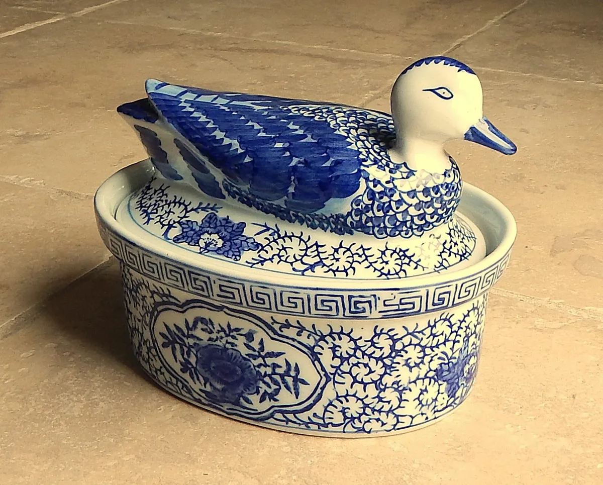 Vintage Chinese Style Ceramic Duck Tureen - Image 2