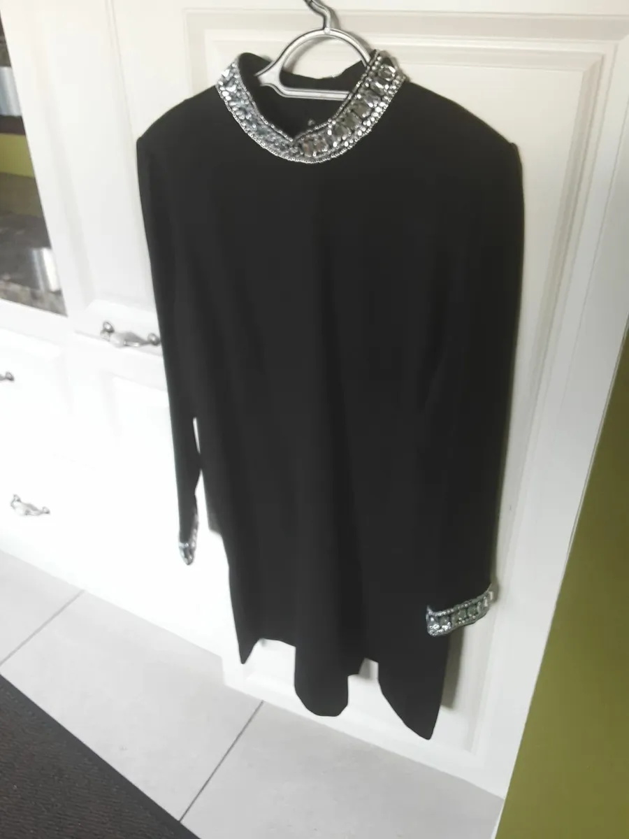 Ladies black detailed dress - Image 3